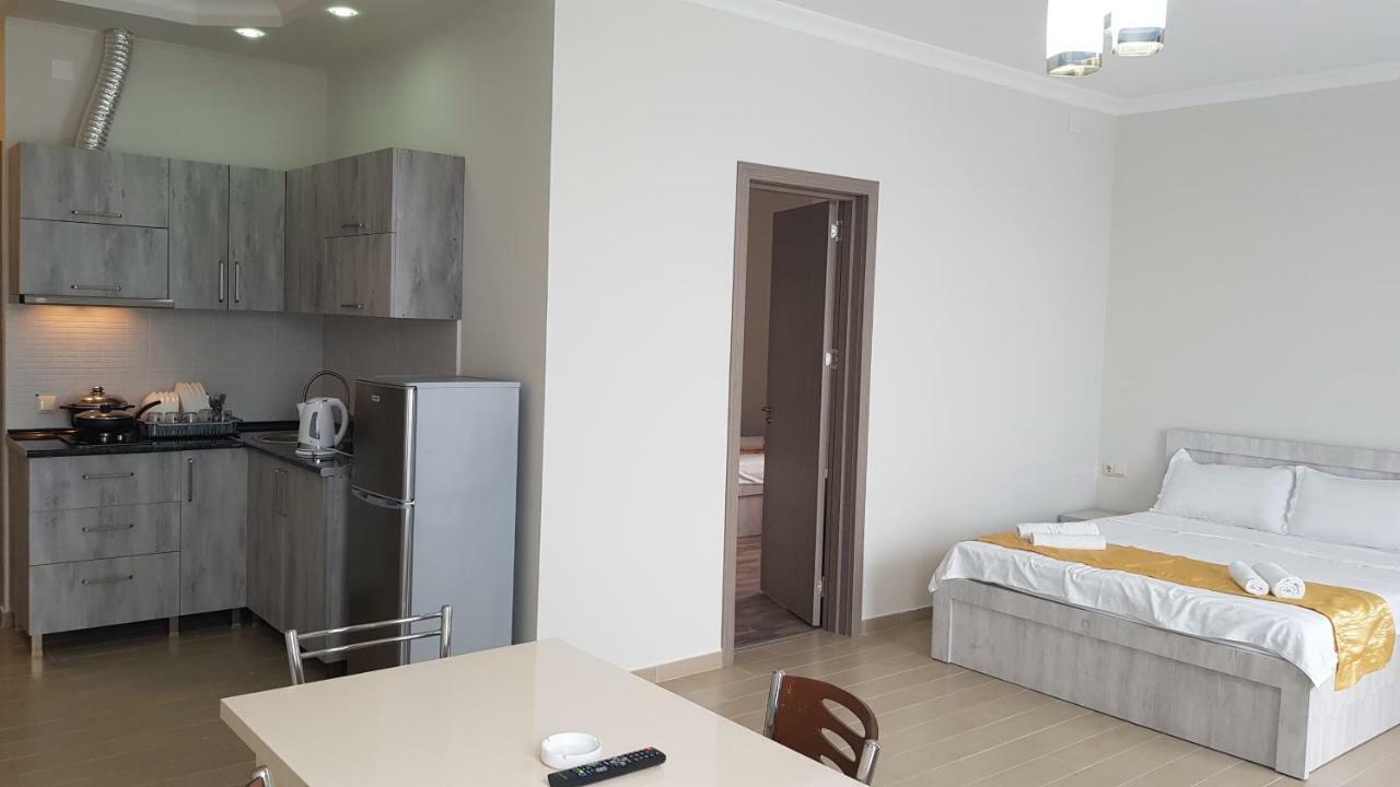 Nakashidze'S Apartments Batumi Exterior photo